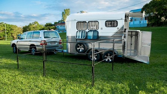 Angle Load Horse Float for 2 Horses