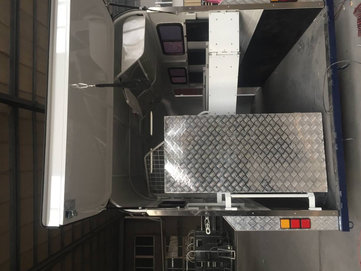 Angle Load Horse Float for 3 Horses