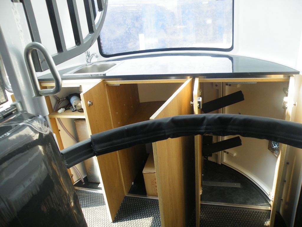 Deluxe Type Horse Float for 2 Horses