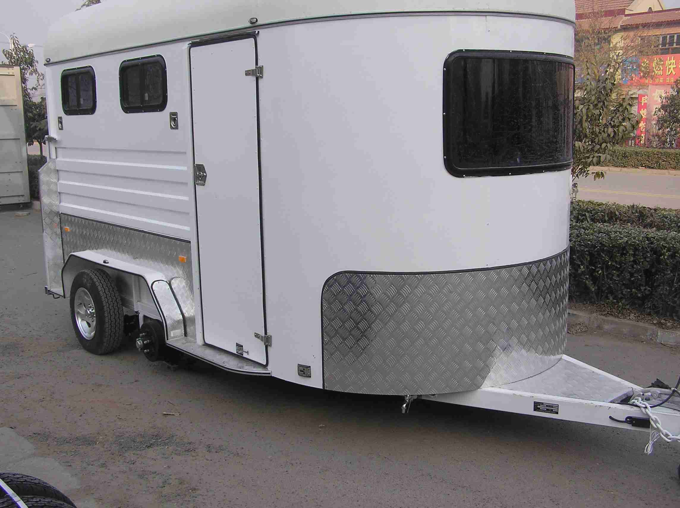 Angle Load Horse Float for 2 Horses