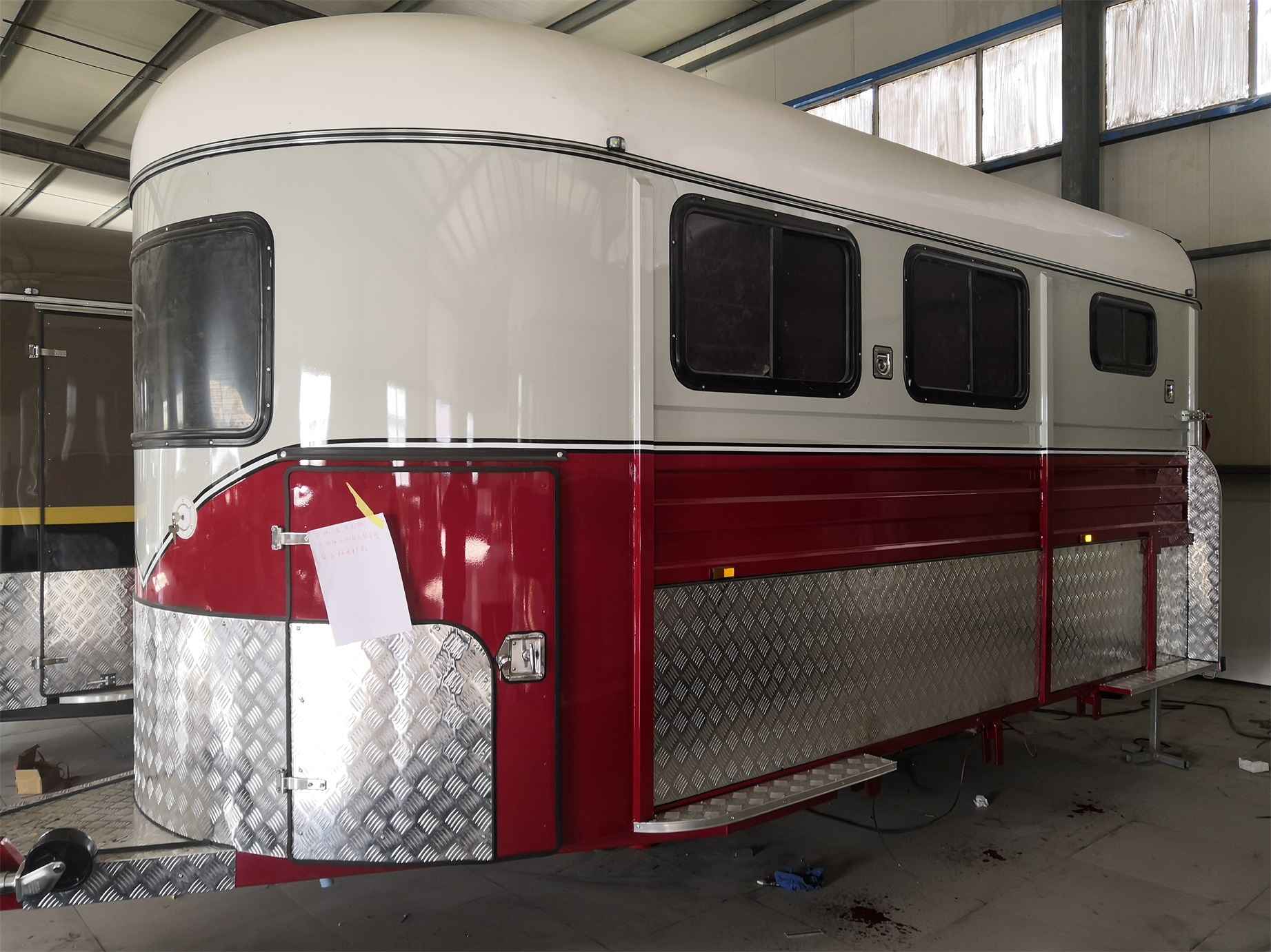 Lengthened Angle Load Horse Float for 2 Horses