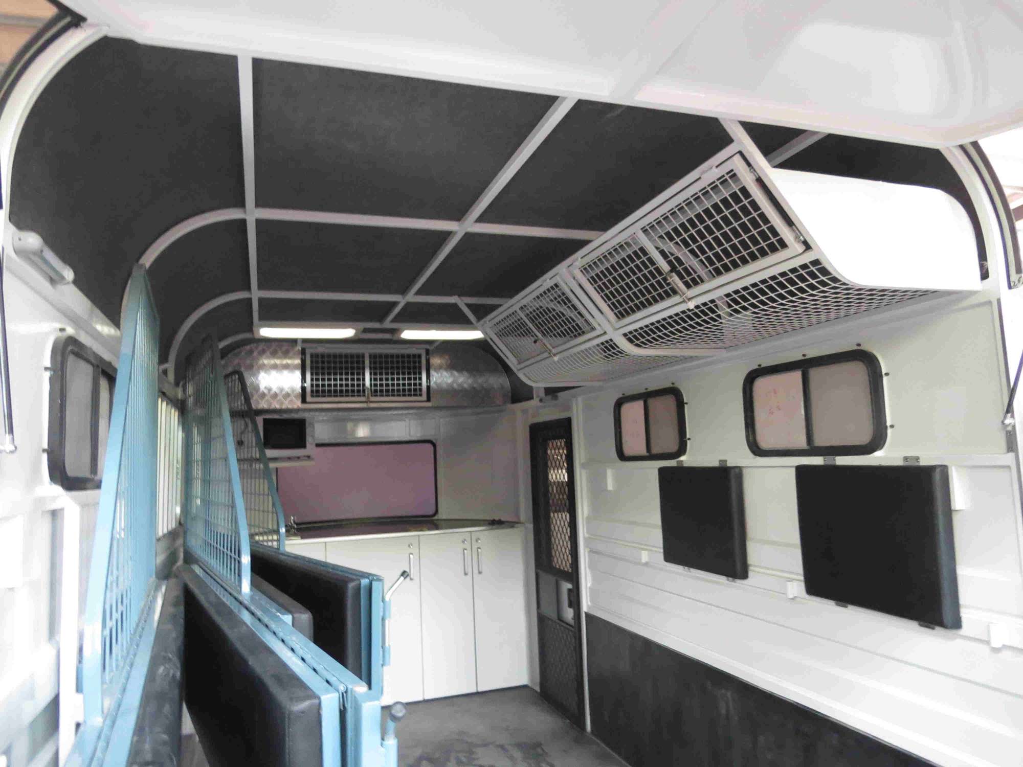 Lengthened Angle Load Horse Float for 2 Horses