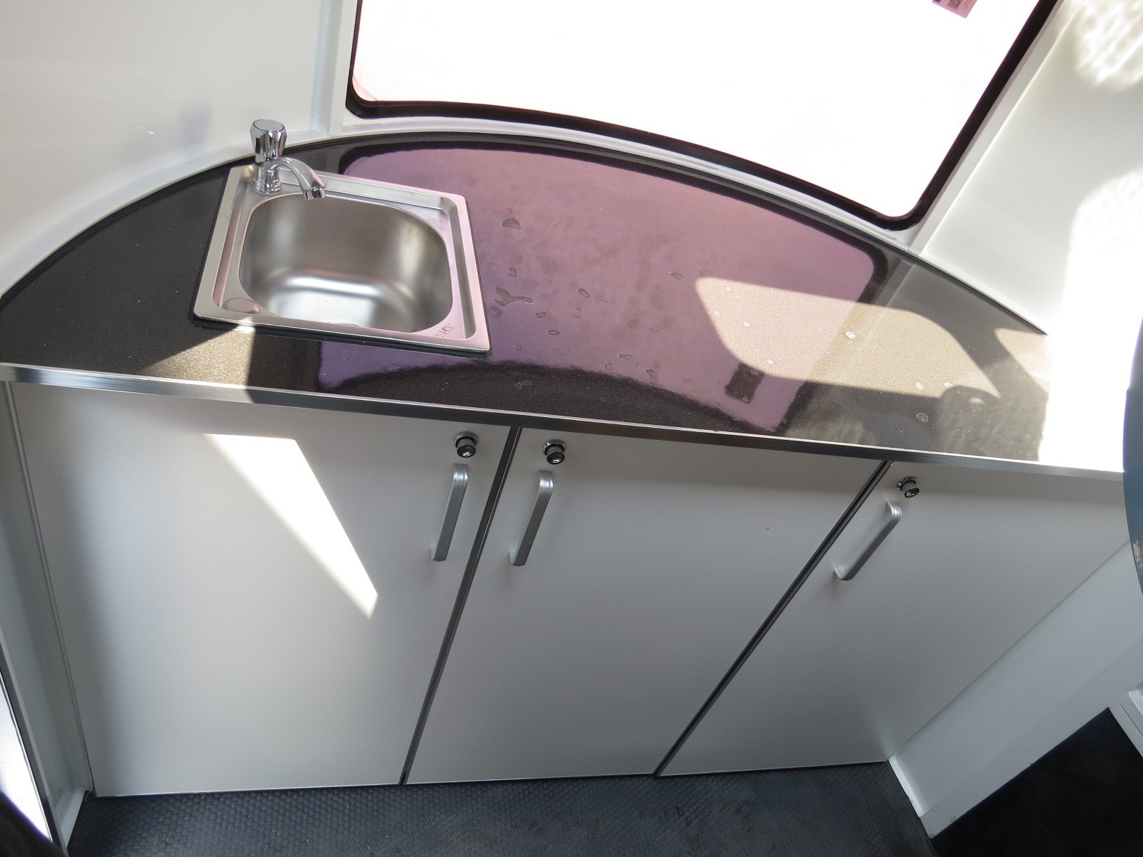 Deluxe Type Horse Float for 2 Horses