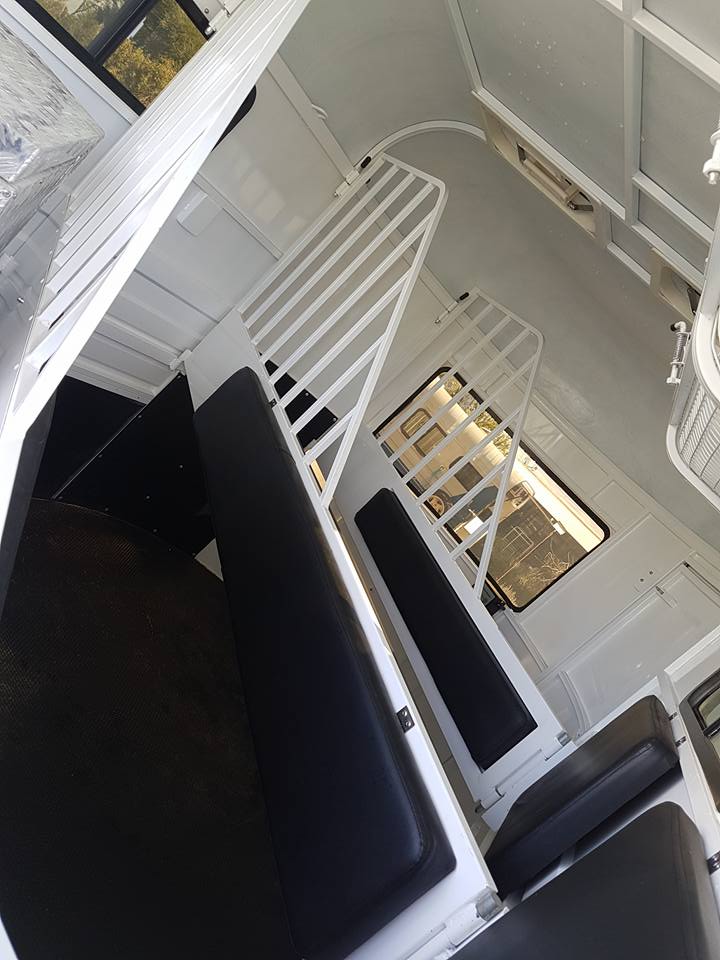 standard type 2 horses angle load horse trailer