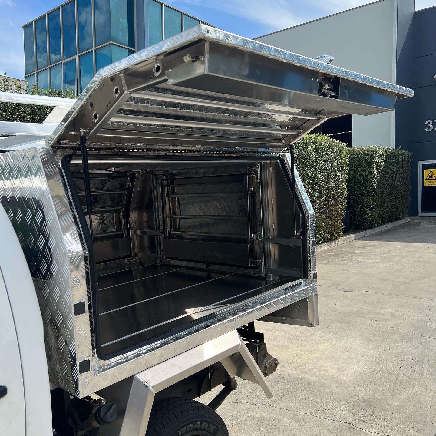 Aluminium checker plate ute canopy