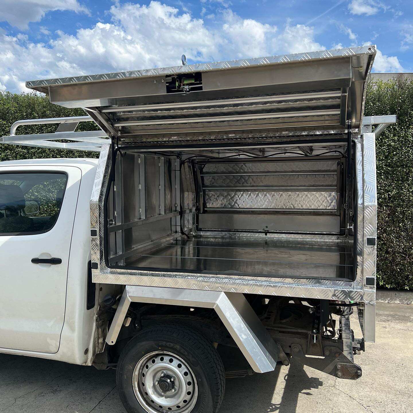 Aluminium checker plate ute canopy